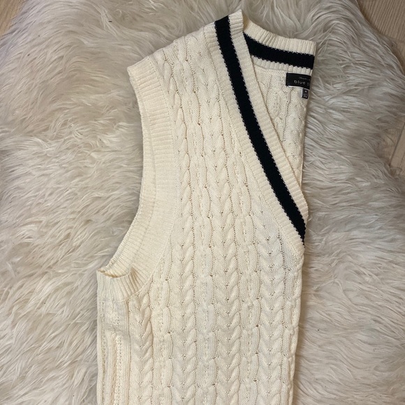 Dollskill Cream & Black Knit Sweater Vest - Picture 4 of 7